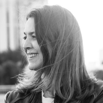 Лариса Олейник